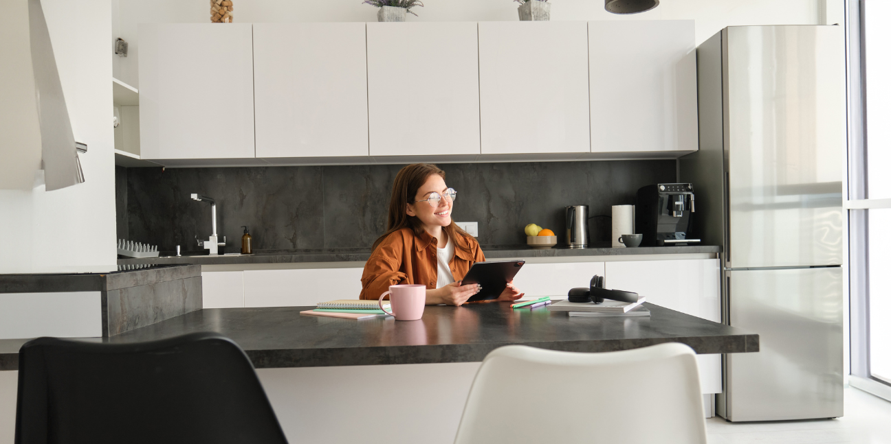 HOMCOM Furniture Guide: Kitchen Cabinet vs Swivel Recliner vs Office Desk